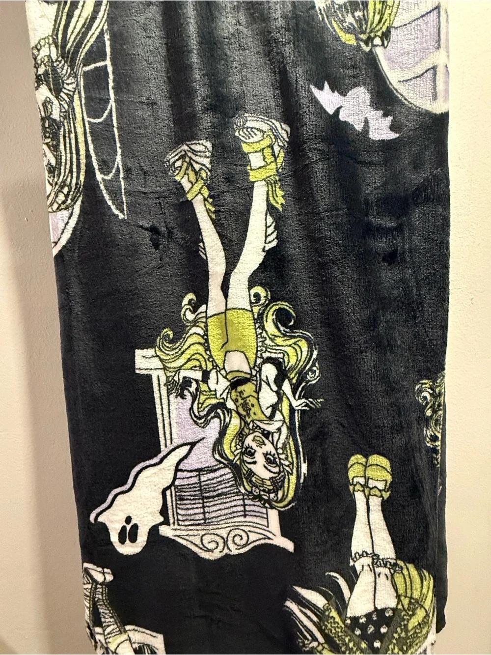 Monster High Halloween Throw Blanket NWT